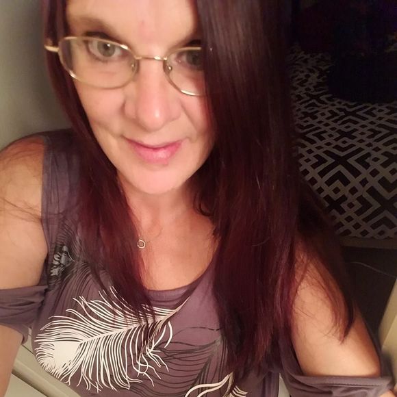 Meet your Posher, Candice - Picture 1 of 1